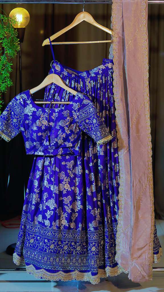 DP327 - Ready to Wear Half Half Sarees